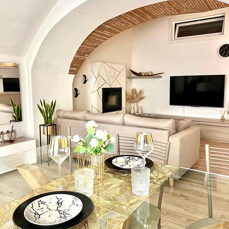 L'Arco Sul Lago • Gold Apartment Castro  Exterior photo